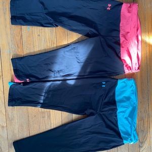 2 pair of workout under armour capris